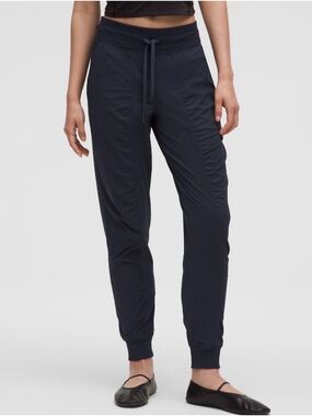 Lululemon dance studio jogger - mid rise & full length